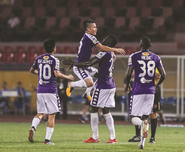 Comeback brings Ha Noi FC to precipice of league title