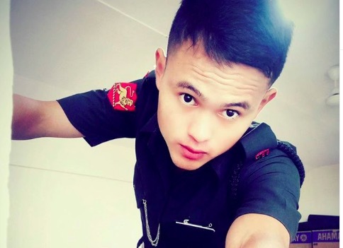Anh lính Ấn Độ đốn tim thiếu nữ vì đẹp trai, nhảy dẻo