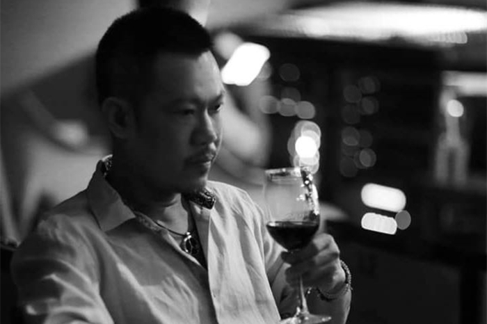 Nhạc sĩ Quốc Bảo bị u não, mắt tổn hại nặng