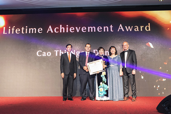 Chủ tịch PNJ nhận giải Oscar của ngành kim hoàn Châu Á