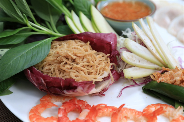 Foodwise: Cuon dap Da Nang and its Hanoi brother are must-try dishes