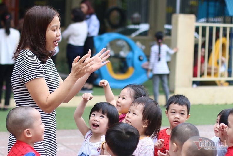 Hơn 40.000 giáo viên vào diện “nếu 2 năm liền không đạt chuẩn sẽ phải sang làm việc khác”