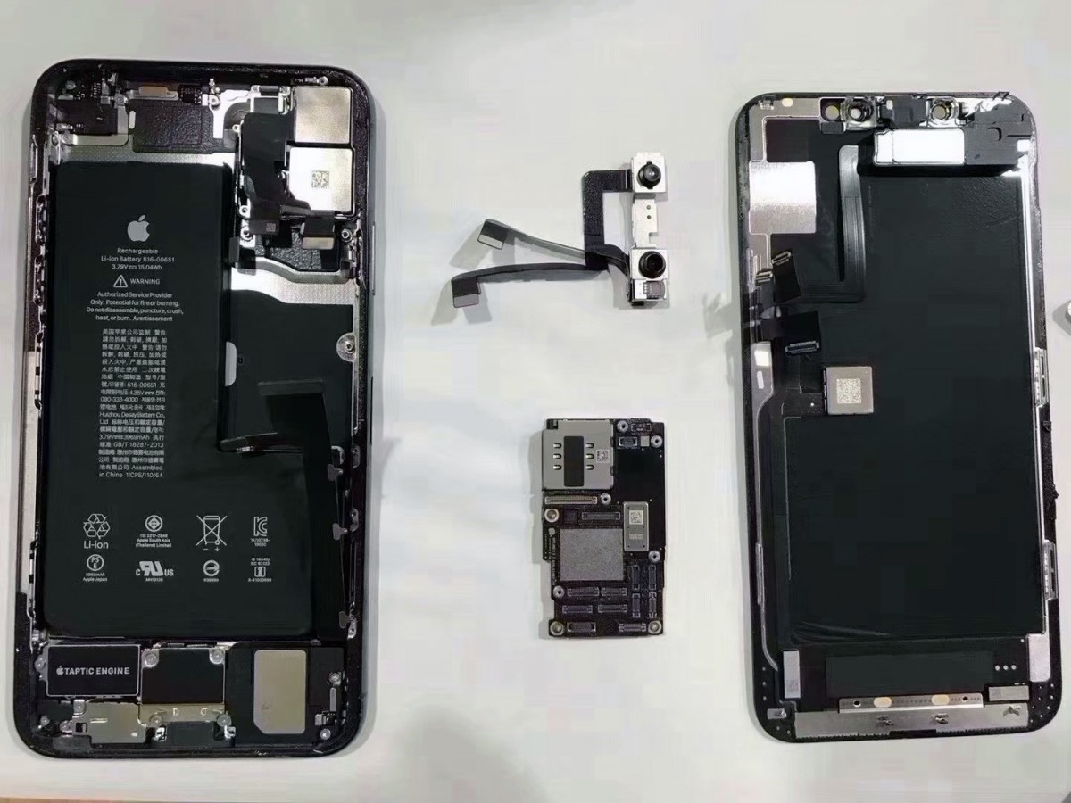 'Mổ bụng' iPhone 11 Pro Max, xác nhận viên pin 'khủng'