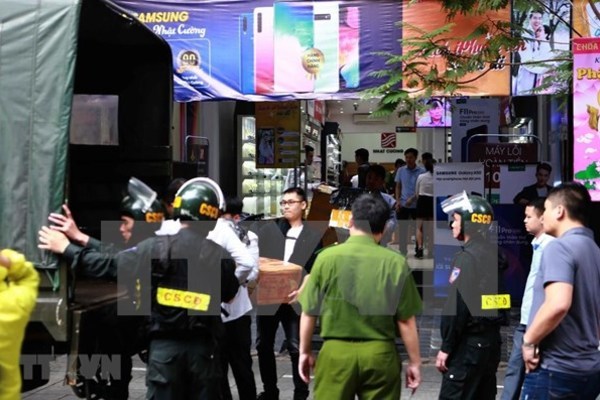 Vietnam asks Interpol to issue red notice for fleeing businessman