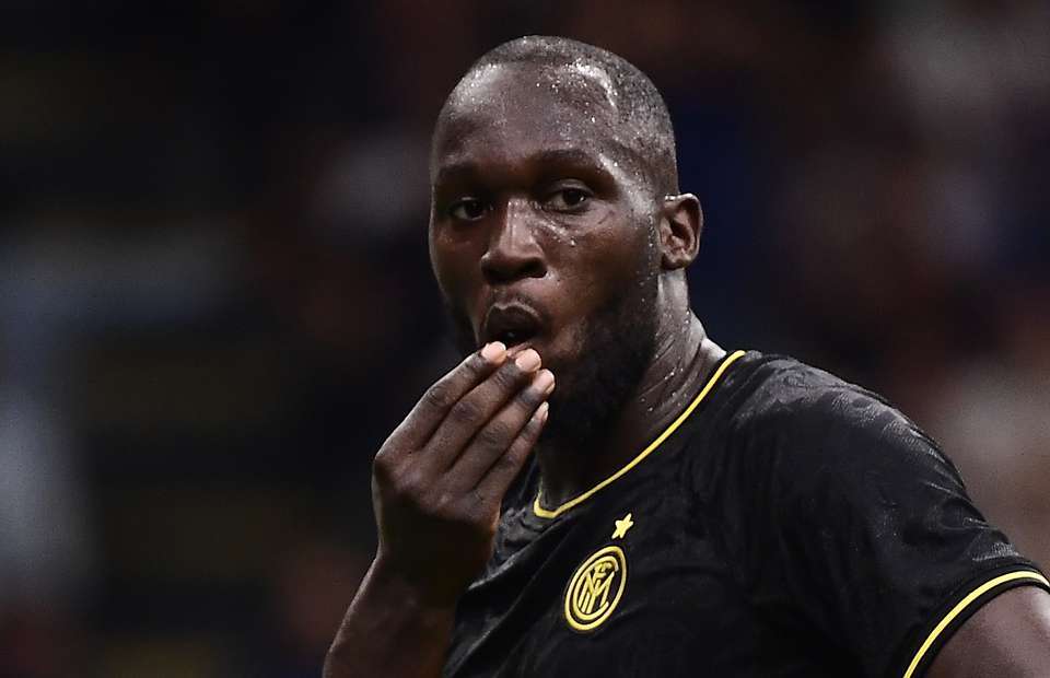 Lukaku gây rối, suýt choảng nhau với đồng đội ở Inter Milan