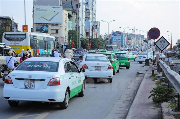 Hanoi stipulates colours for taxis by 2026