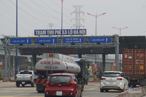 Trạm BOT xa lộ Hà Nội thu phí lại sau 2 năm dừng