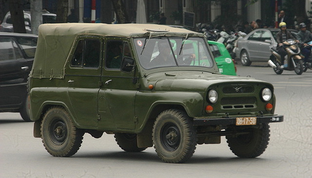 Những chiếc ô tô công thanh lý chỉ từ 10 triệu ở Việt Nam - Ảnh 2.