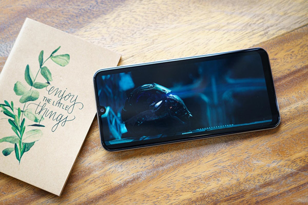 Galaxy A50s - xài màn hình ‘hạng sang’ trên điện thoại tầm trung