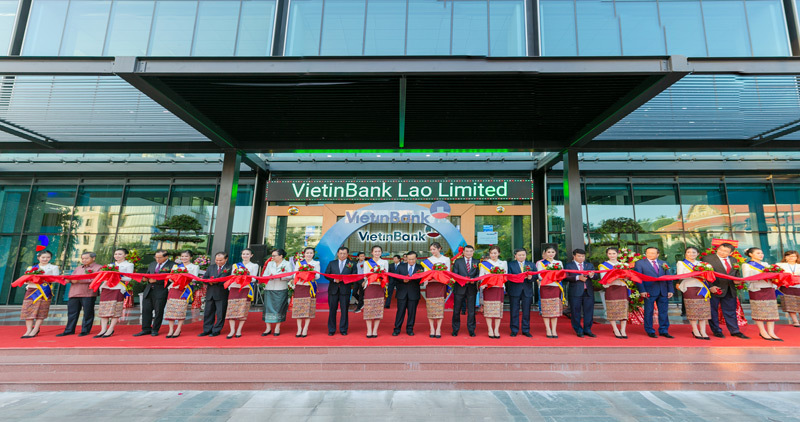VietinBank cam kết đầu tư lâu dài tại Lào