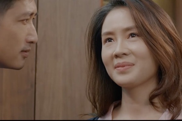 'Hoa hồng trên ngực trái' tập 15, Khuê bật lại Thái khi chồng ghen ngược