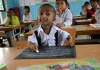 Vietnam's smallest student enjoys great changes at school