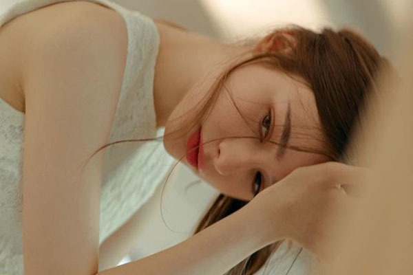 Cô gái Ukraine khiến giới trẻ châu Á phát cuồng vì đẹp như giấc mộng