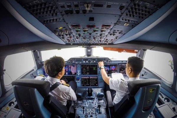 Vietnam’s airlines industry still lacks a large number of pilots