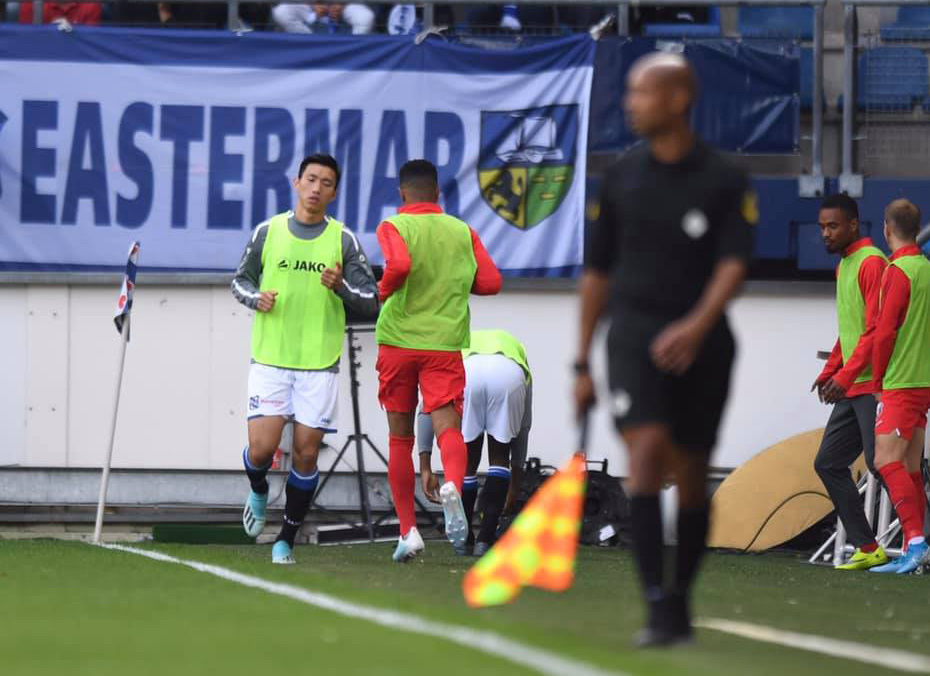 Văn Hậu ra sân, thử sức với Feyernood Rotterdam