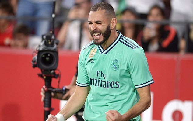 Benzema bừng sáng, Real Madrid thắng giải tỏa