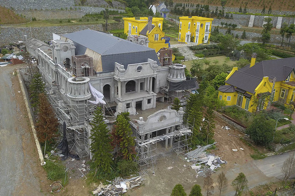 Vụ biệt thự trên đất rừng Sóc Sơn, 22 cán bộ thoát kỷ luật nhờ ốm