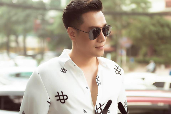 Việt Anh phản ứng gay gắt vì bị chê sau phẫu thuật thẩm mỹ