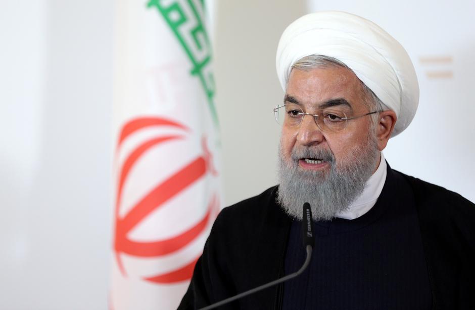 Iran kháng cự trừng phạt, nói Mỹ ‘tuyệt vọng’