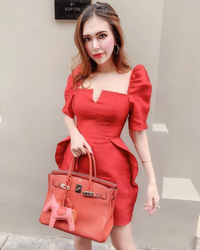 Cô gái xinh đẹp trong hội 'Rich Kids' đón sinh nhật tại Maldives Cô gái xinh đẹp trong hội 'Rich Kids' đón sinh nhật tại Maldives