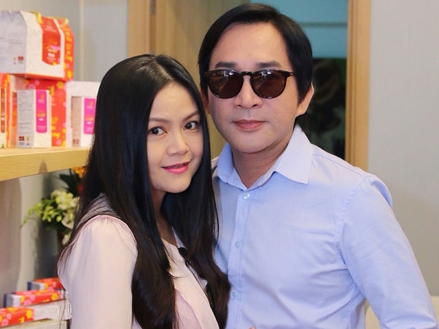 Vợ kém 11 tuổi của Kim Tử Long: 'Chồng tôi đào hoa chứ không trăng hoa'
