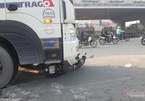 Xe tải 'nuốt' xe máy ở điểm đen Sài Gòn, thanh niên tử nạn, cô gái nguy kịch