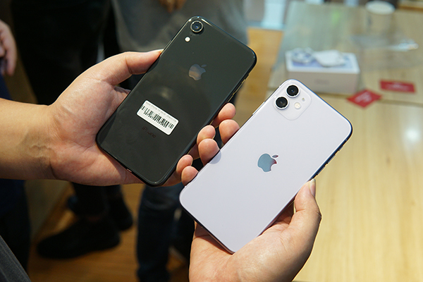 Mua iPhone 11 hay iPhone Xr? iPhone 11 có đáng để nâng cấp?