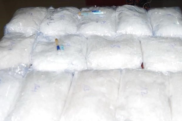 Quang Tri's competent forces arrest two Nigerian drug traffickers