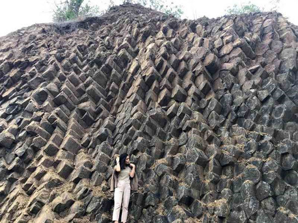 New rock formation exposed in Phu Yen
