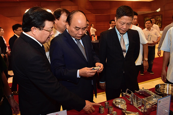 Thủ tướng: Tạo mọi điều kiện về đầu ra cho sản phẩm cơ khí Việt Nam