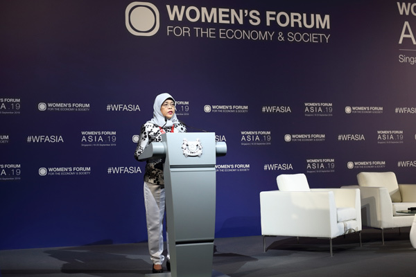 Á hậu Thu Hương làm diễn giả tại Diễn đàn Phụ nữ Châu Á 2019