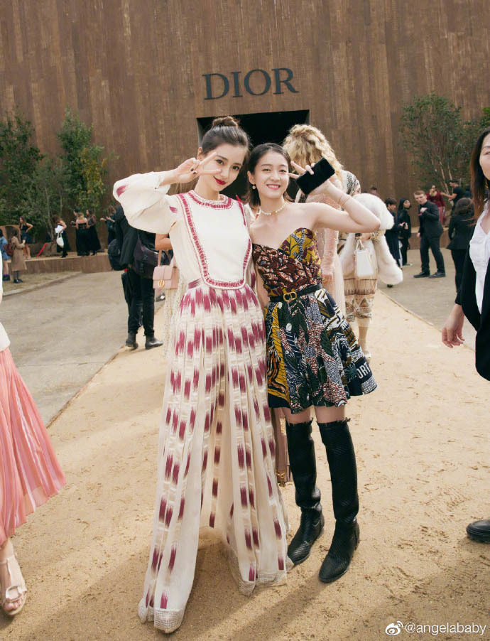 Kỳ Duyên hở bạo, mỹ nhân Hàn, Hoa kín đáo tại Paris Fashion Week 2019