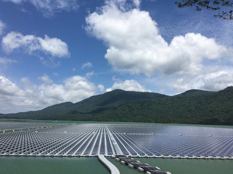 Hydro-floating solar farms: new opportunity for Vietnam’s renewable energy sector