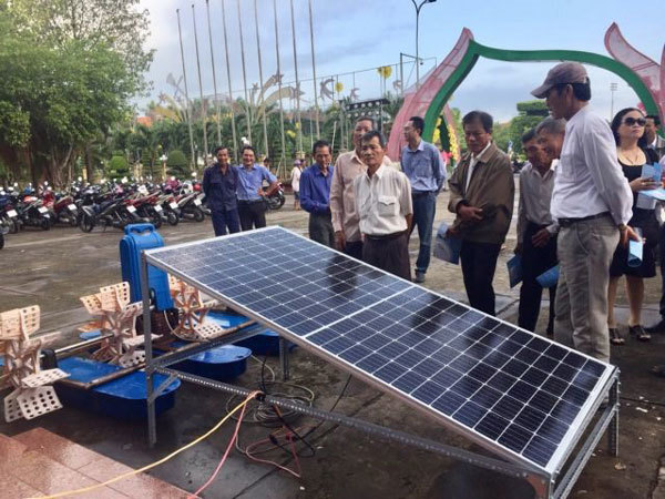 Mekong Delta shrimp farmers take baby steps towards renewable energy