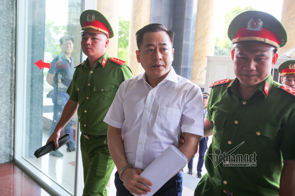 Vũ 'nhôm' thao túng đất vàng, tranh cãi giá trị thiệt hại