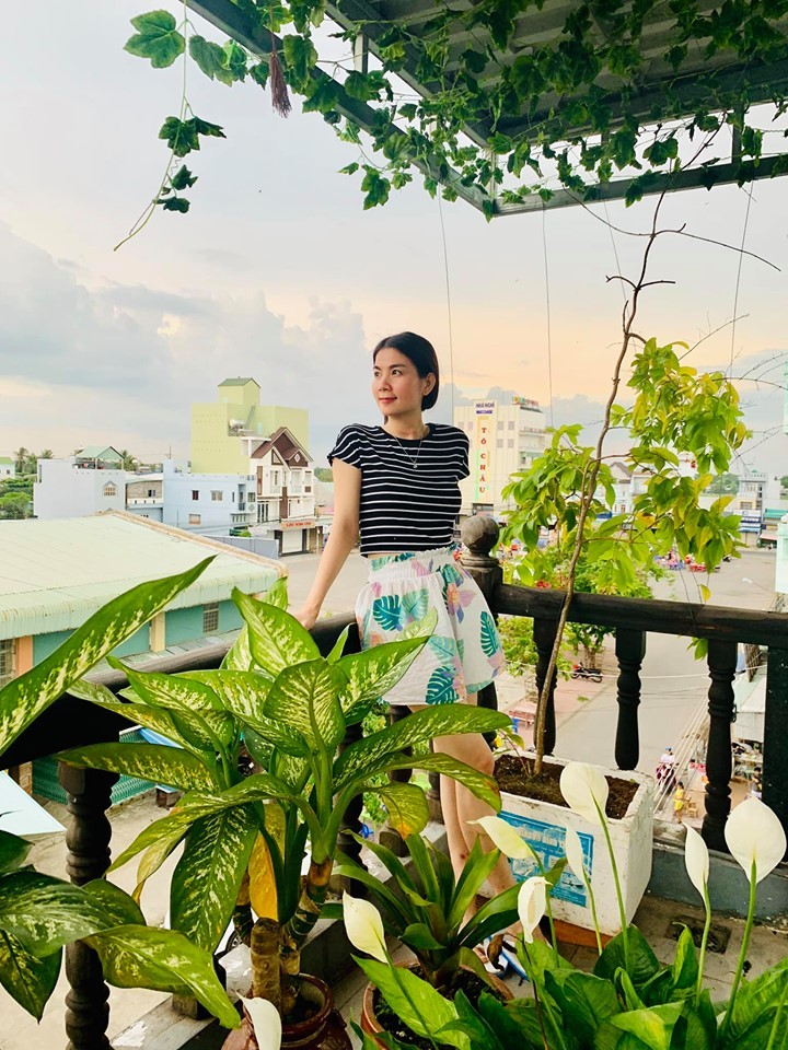 Vườn rau sạch trên sân thượng nhà vợ chồng Kha Ly - Thanh Duy