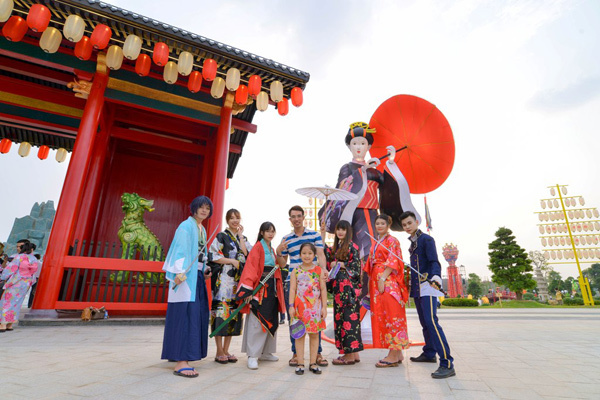Cư dân Vinhomes Smart City ngỡ ngàng trải nghiệm vườn Nhật Bản trước khi nhận bàn giao