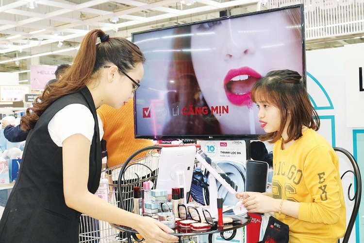 Foreign cosmetics brands flock to Vietnam