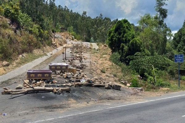 Nghe VietNamNet: Hàng loạt cán bộ Quảng Ngãi bị kỷ luật, chuyển công tác
