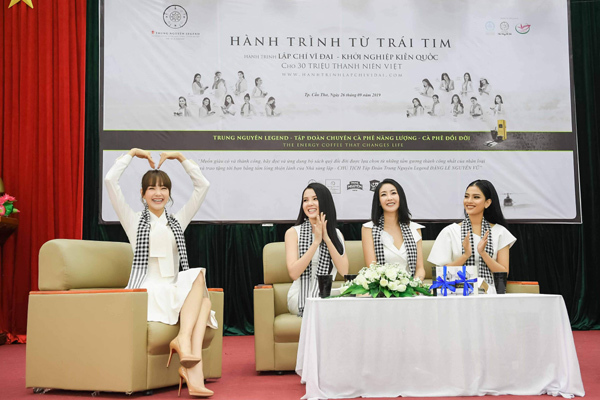 Hoa hậu Hà Kiều Anh: ‘Sách quý làm giàu cuộc sống ở mọi phương diện’