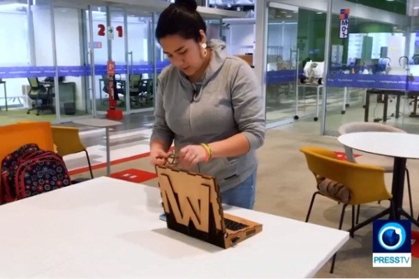 Nữ sinh chế tạo laptop gỗ, học sinh nghèo cũng có thể sử dụng