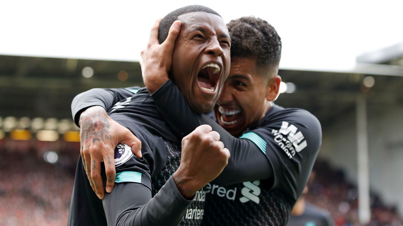 Liverpool thắng vất vả nhờ sai lầm của thủ môn... MU