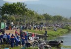 More than 2,000 people join beach cleaning in Da Nang