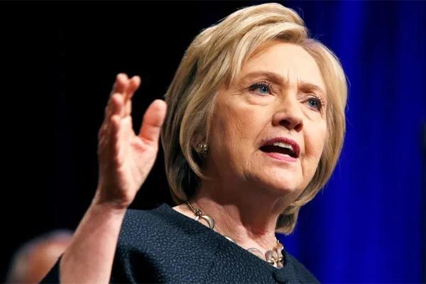 Hillary Clinton dự đoán kết cục thảm cho ông Trump