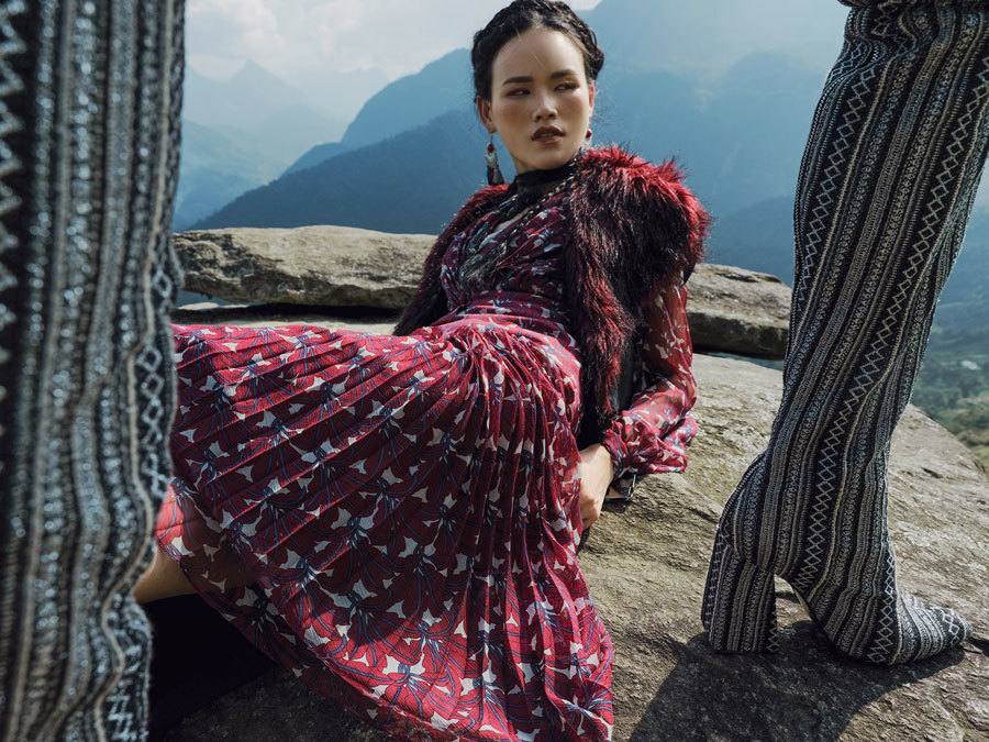 Tuyết Lan đẹp đầy mê hoặc giữa núi rừng Tây Bắc