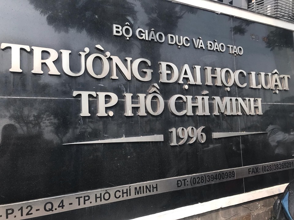Trường ĐH Luật TP.HCM nợ dây dưa 29 tỷ, tuyển sinh 