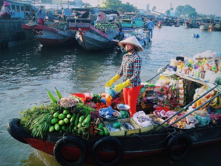 Cai Rang floating market among world's must-visit destinations