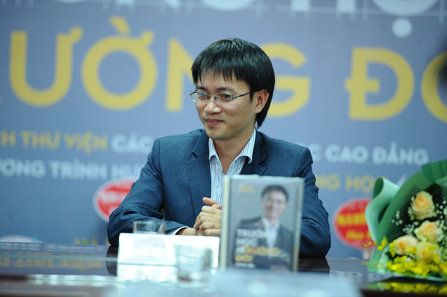 Trường học hay trường đời?