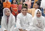 Đám cưới có 2 cô dâu kỳ lạ ở Malaysia