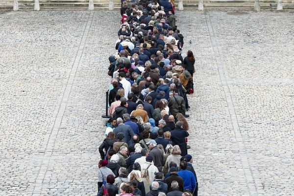 Jacques Chirac: France pays final respects to former president